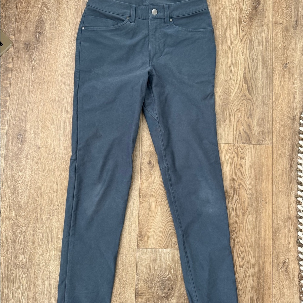 Men’s Lululemon 28 Gray Pants
